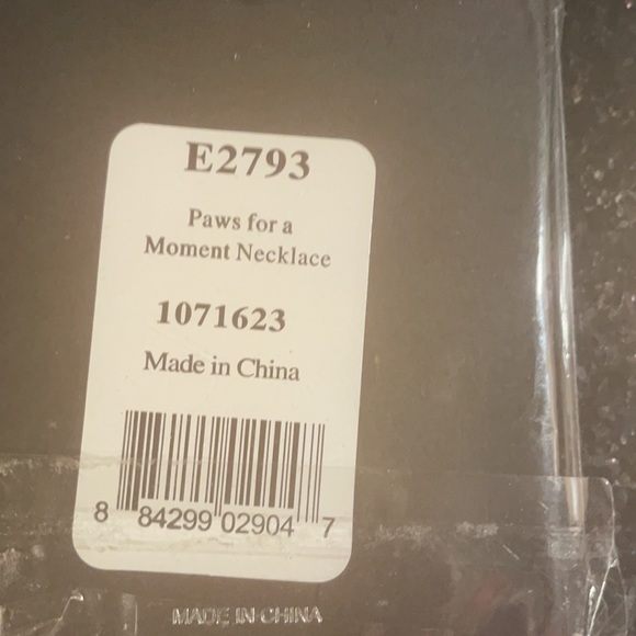 Paw Necklace - Picture 2 of 2